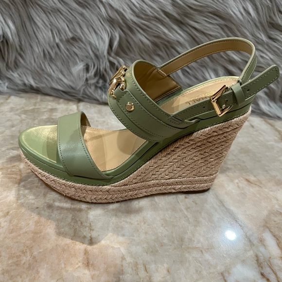 Michael Michael Kors Women’s Farrah Platform Wedge Sandal. Brand new - Picture 3 of 8